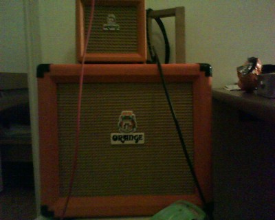 DSC00018.JPG (130.36 KiB) Viewed 29182 times Orange amps soooooo good....I love Orange amps...