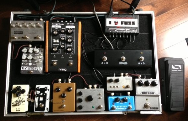 pedalboard-2013-08-03.JPG