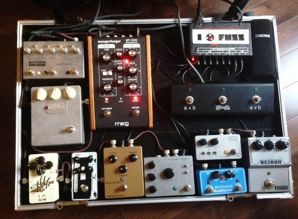 20130812_pedalboard.JPG