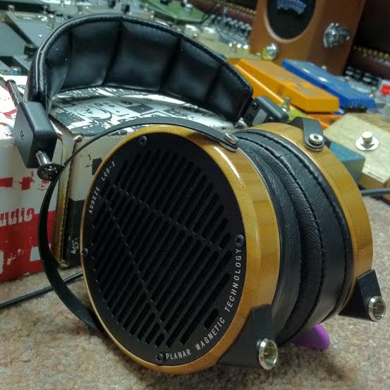 audeze lcd-2.jpg