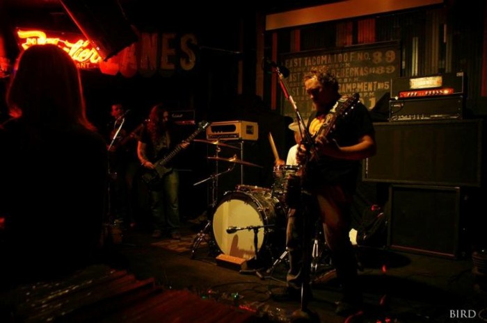 flux live rigssmaller.jpg