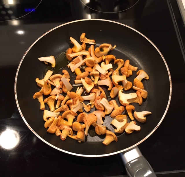chanterelles.jpg