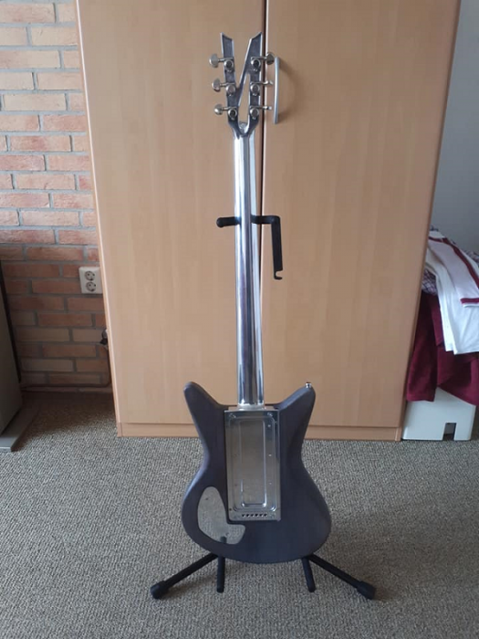 38928946_1641130459342130_7153471041707180032_n ilf.png