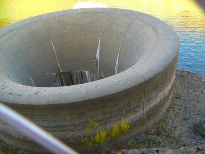 morning_glory_spillway_by_crazyrainbowdreads-d311q2g-800x600.jpg