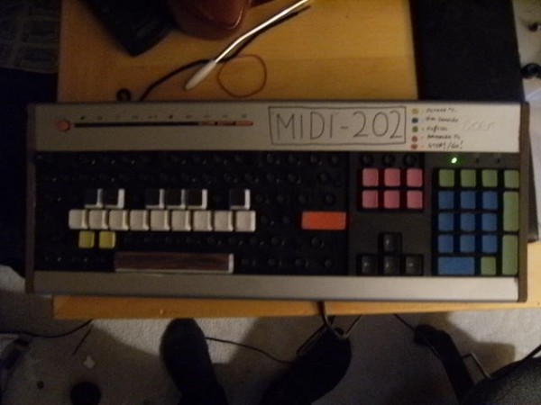 DSCF2879.JPG (65.41 KiB) Viewed 94758 times My faux-MIDI synth.