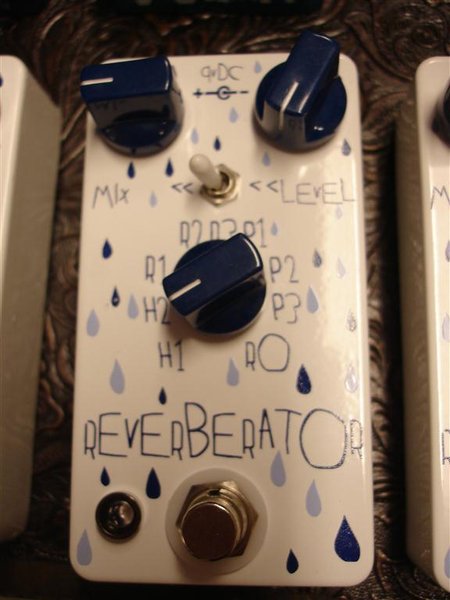 DSC08638 (Large).JPG (53.33 KiB) Viewed 20704 times Blem 5 - Rain drop, imperfect dark blue ink