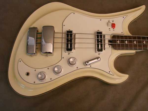 Teisco Del Rey Spectrum Bass.JPG