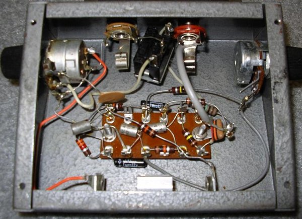 amplifiercorpamerica_fuzzking_004.jpg