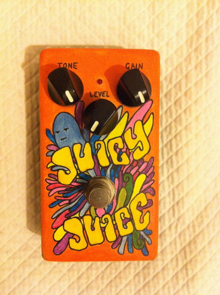 crappy no-name distortion pedal that I repainted!